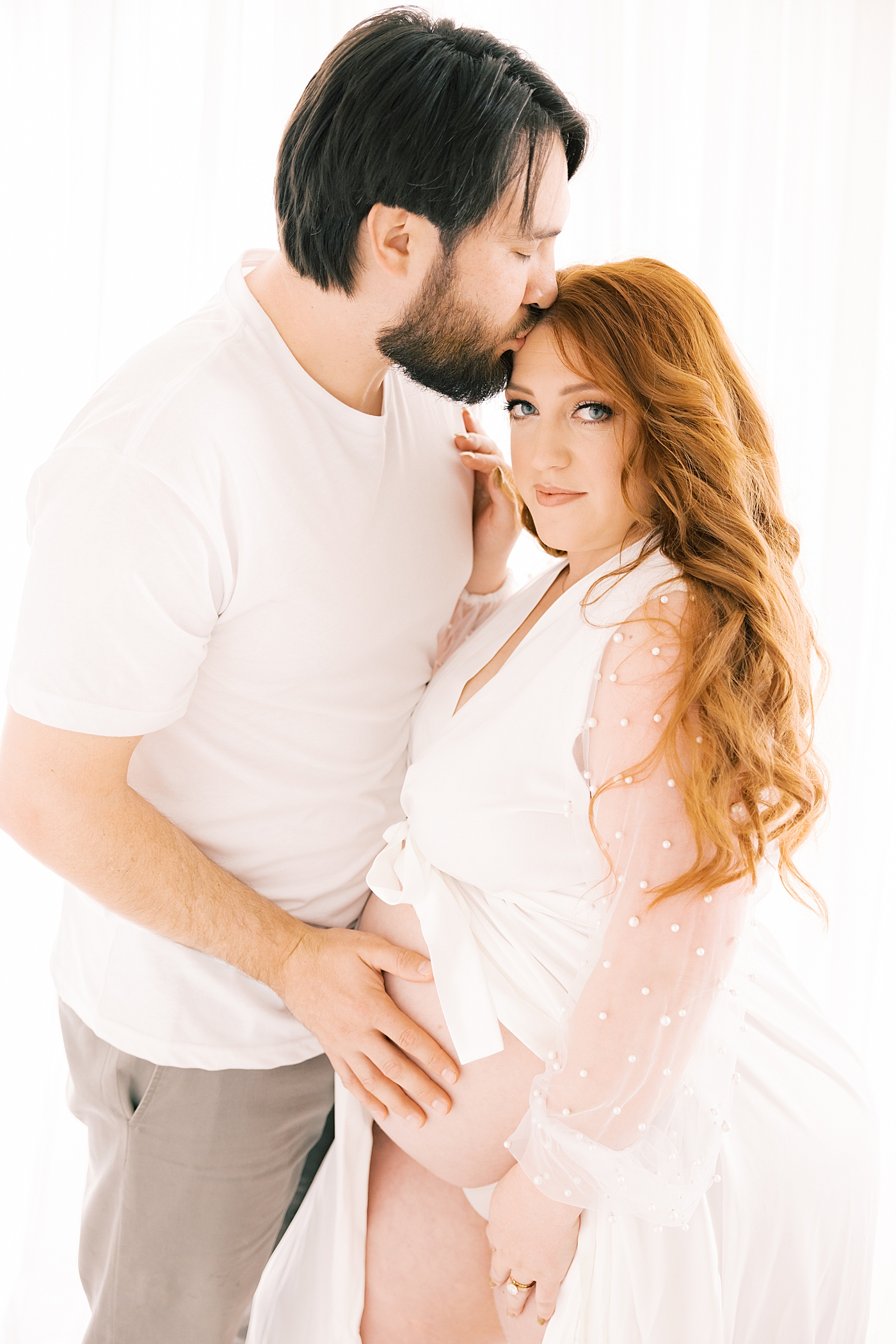 during their Newport Beach Maternity Session | Image by Halleigh Hill 